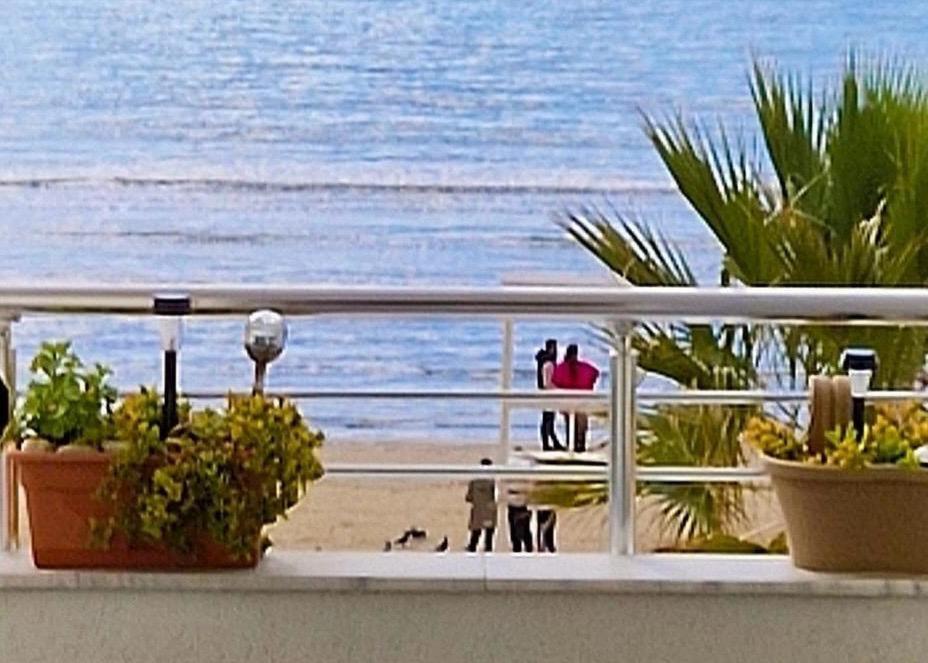 Durres Strand Direkt Am Meer Ngoại thất bức ảnh