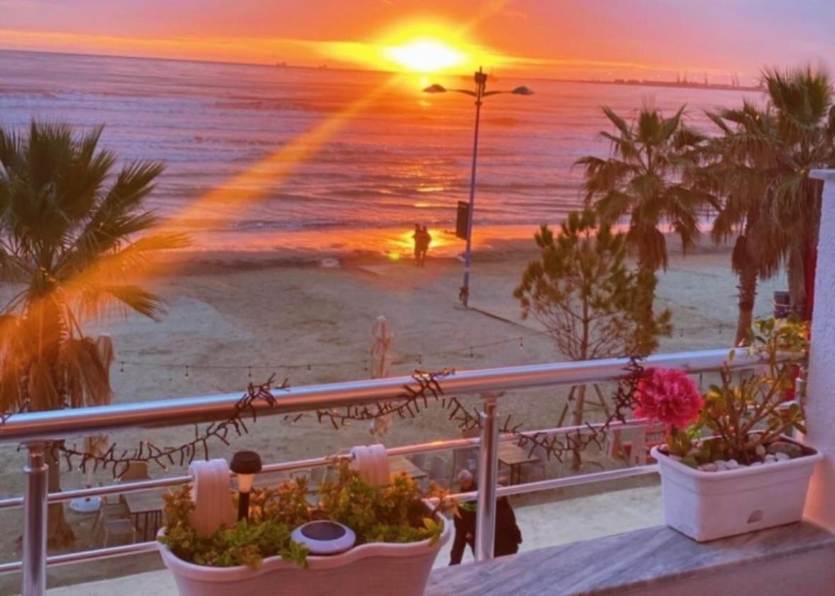 Durres Strand Direkt Am Meer Ngoại thất bức ảnh
